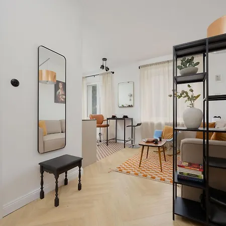 Elegant Near Royal Baths Park By Renters 公寓 华沙