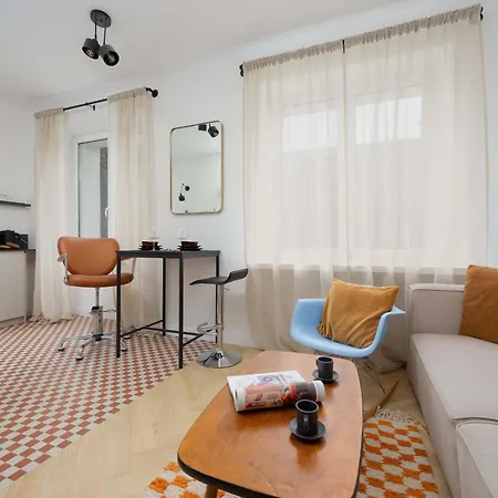 Apartment Elegant Near Royal Baths Park By Renters Warsaw
